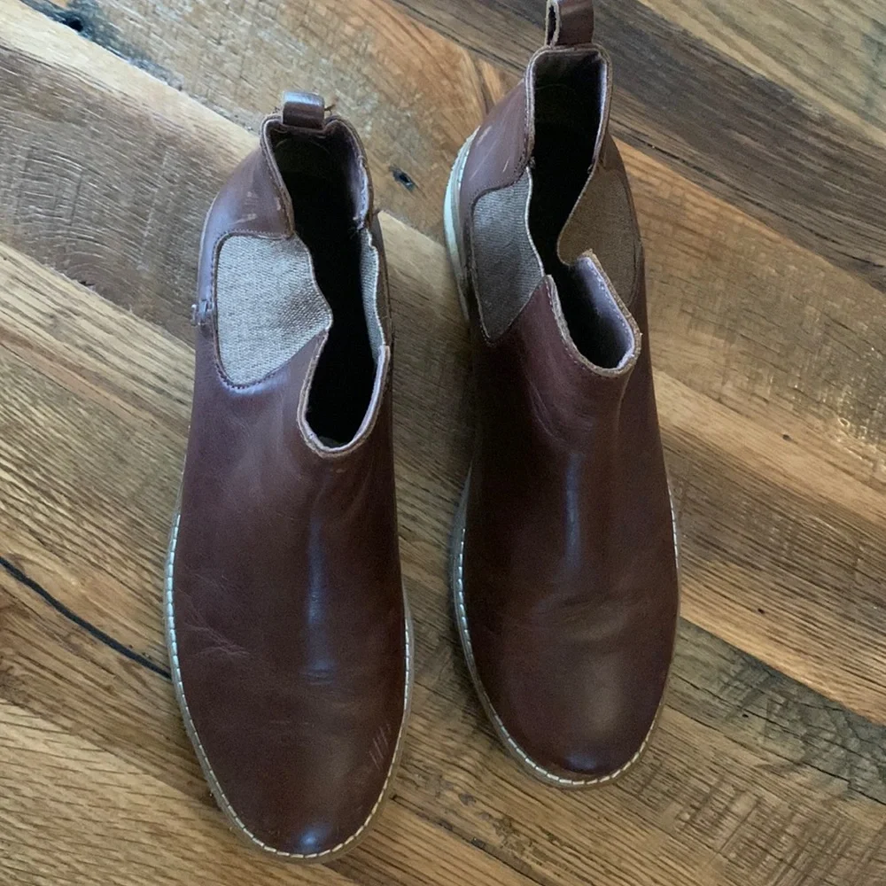 Sperry Chestnut Leather Chelsea Booties